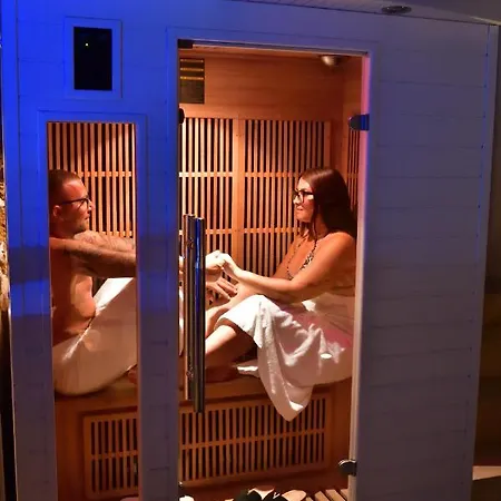 Spa Suite Sicilia - Intera Casa Con Spa Privata Jacuzzi Sauna Bagno Di Vapore Ad Uso Illimitato Rosolini Exterior foto