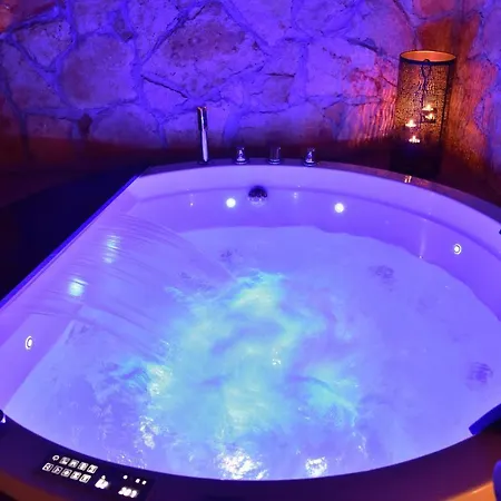 Spa Suite Sicilia - Intera Casa Con Spa Privata Jacuzzi Sauna Bagno Di Vapore Ad Uso Illimitato Rosolini Exterior foto