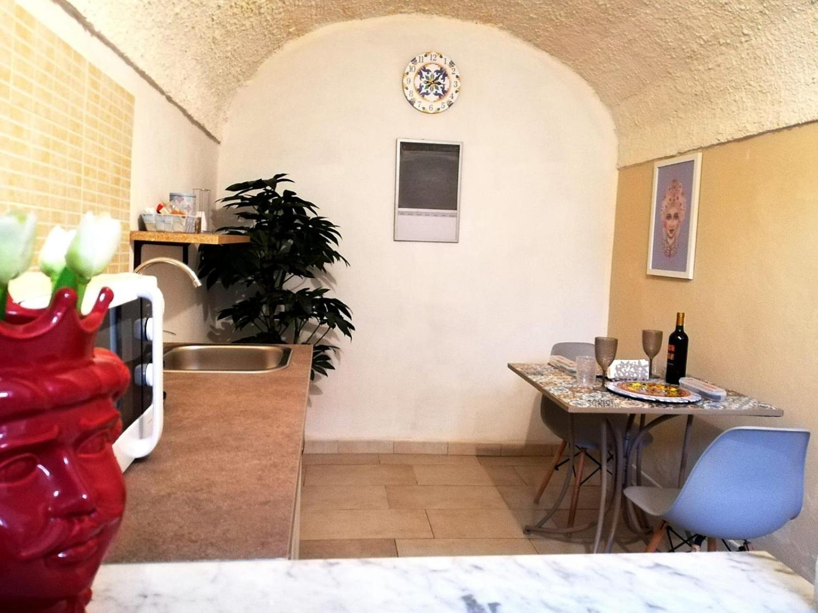 Apartment Sicilia - Intera Casa Con Privata Jacuzzi Sauna Bagno Di Vapore Ad Uso Illimitato Rosolini
