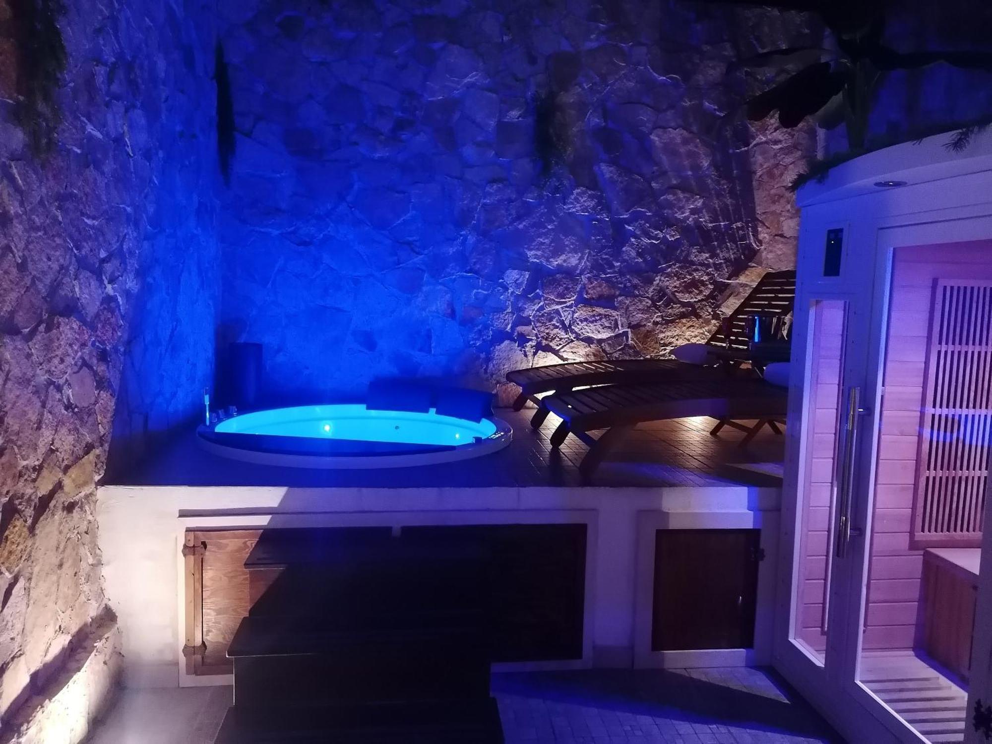 Sicilia - Intera Casa Con Privata Jacuzzi Sauna Bagno Di Vapore Ad Uso Illimitato * Rosolini
